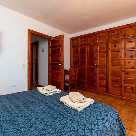 Parque Santiago Iii 68 - Three Bed فيلة