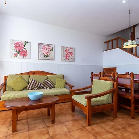 Parque Santiago Iii 68 - Three Bed فيلة *
