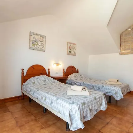 Parque Santiago Iii 68 - Three Bed Villa *