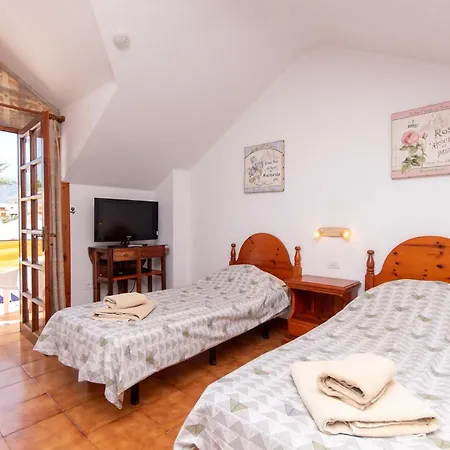 Villa Parque Santiago Iii 68 - Three Bed Playa de las Americas (Tenerife)